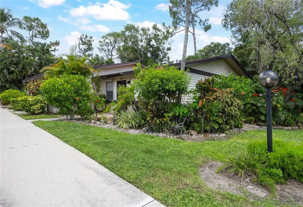 1001 Pine Isle Lane Naples FL 34112