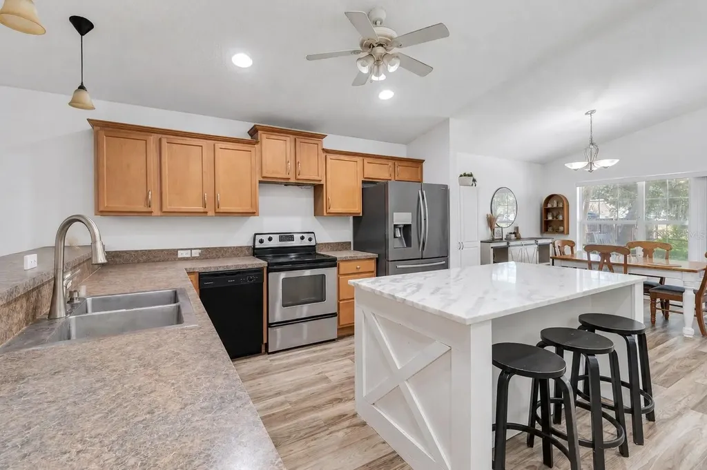 32917 Forest Avenue Leesburg FL 34788