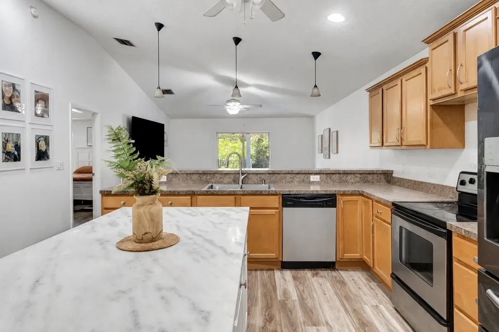 32917 Forest Avenue Leesburg FL 34788