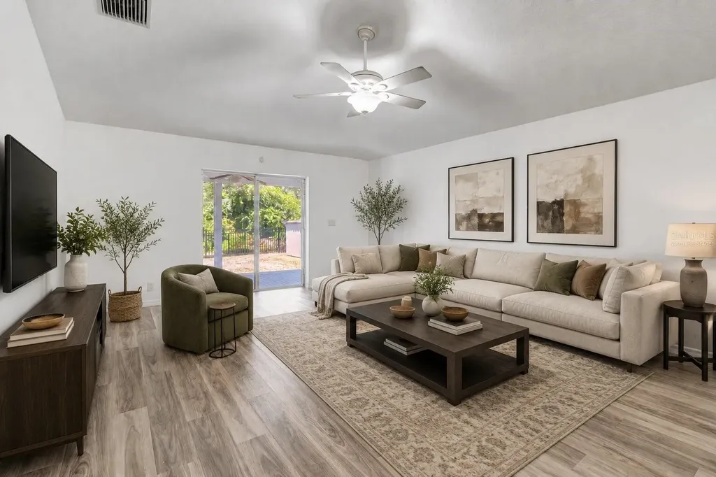 32917 Forest Avenue Leesburg FL 34788