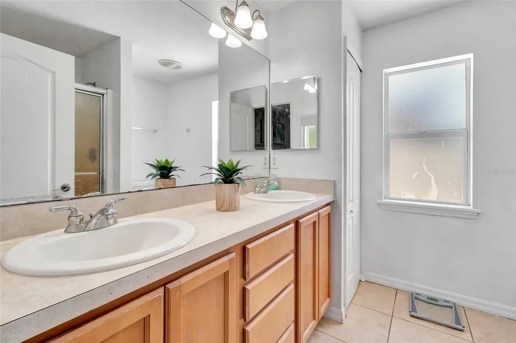 32917 Forest Avenue Leesburg FL 34788