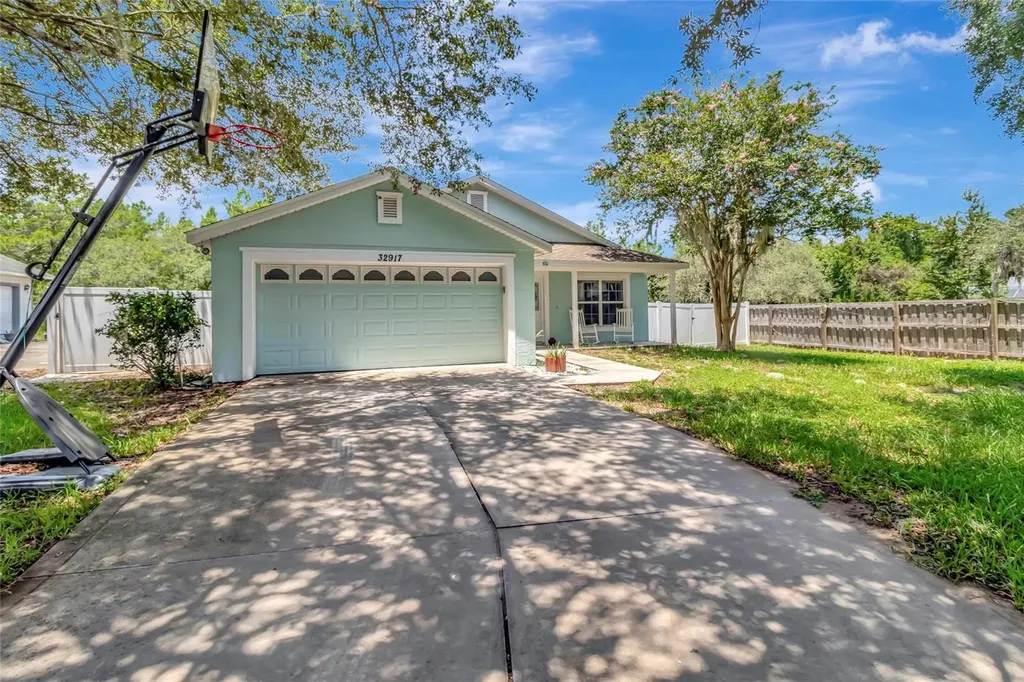 32917 Forest Avenue Leesburg FL 34788