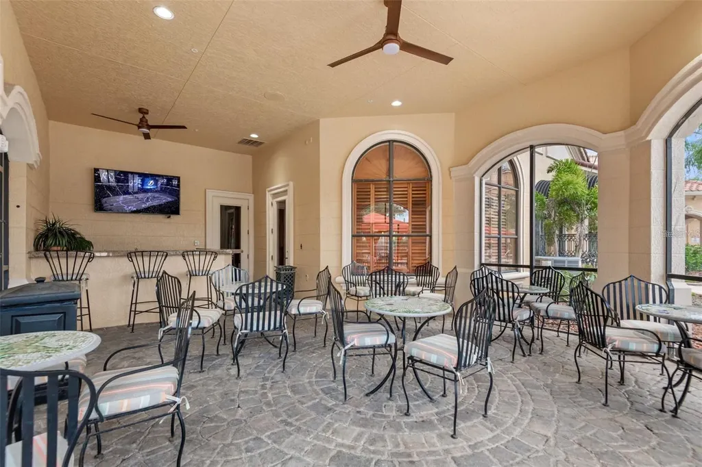 2733 Via Cipriani Clearwater FL 33764