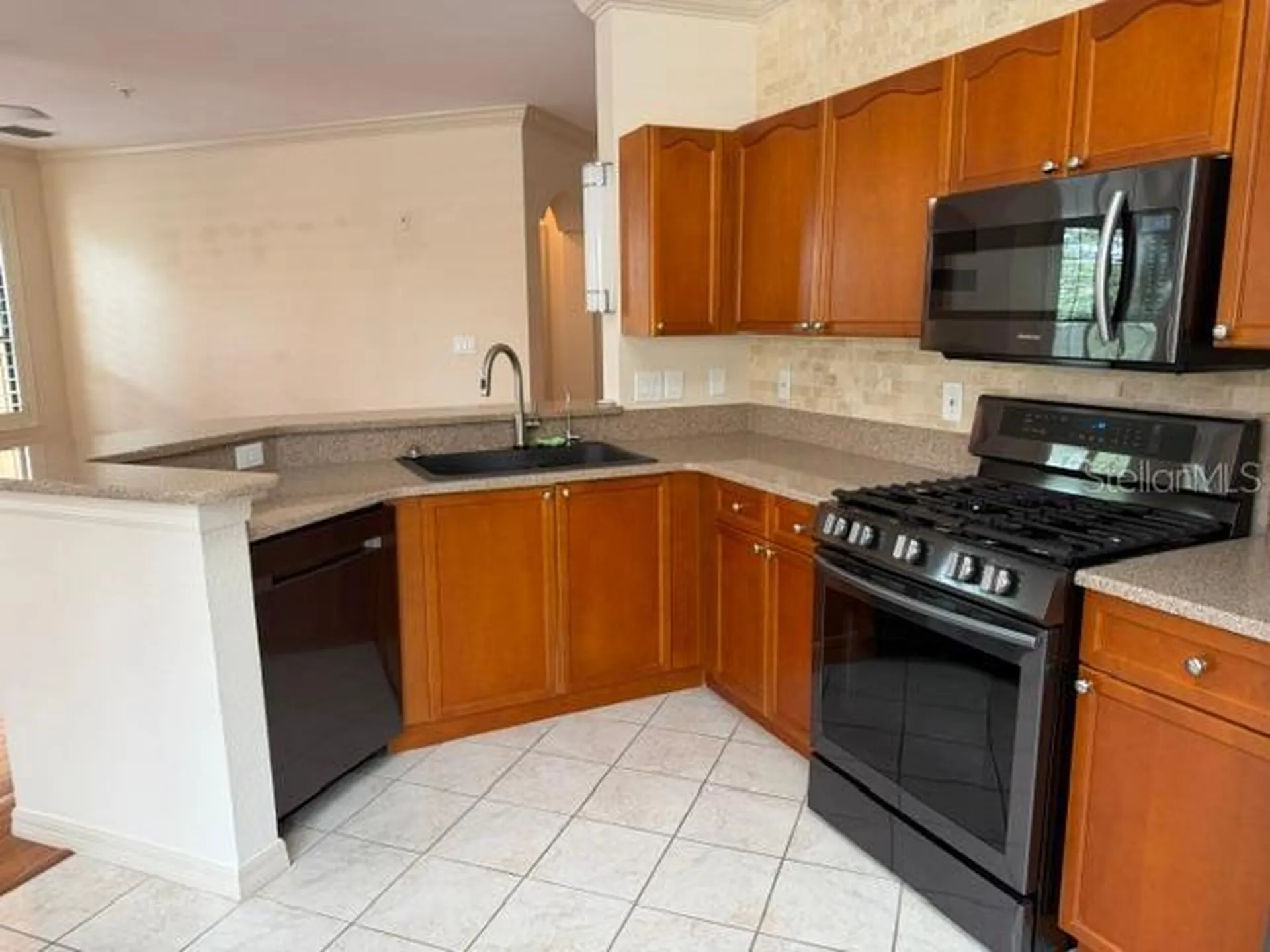 2733 Via Cipriani Clearwater FL 33764
