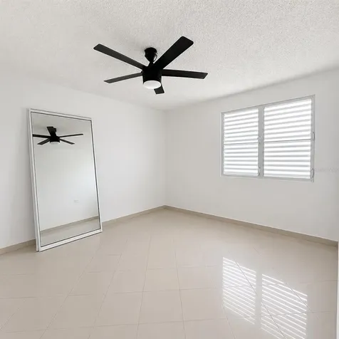 143 Jardines De Country Club Carolina PR 00983