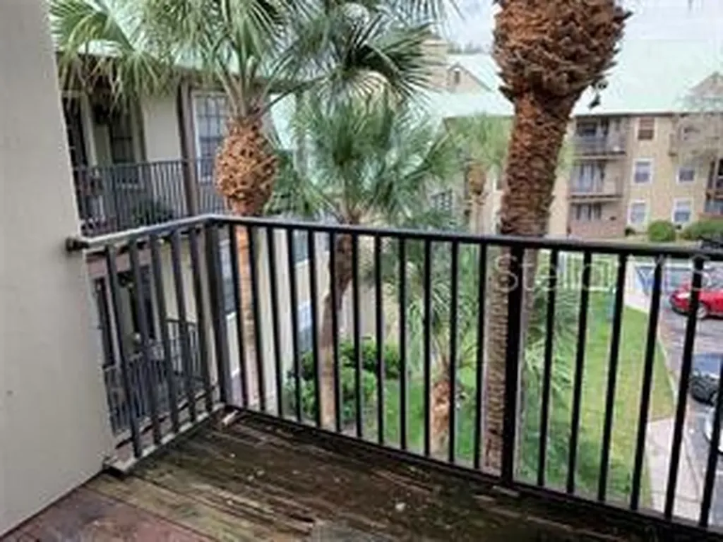 236 Afton Square Altamonte Springs FL 32714