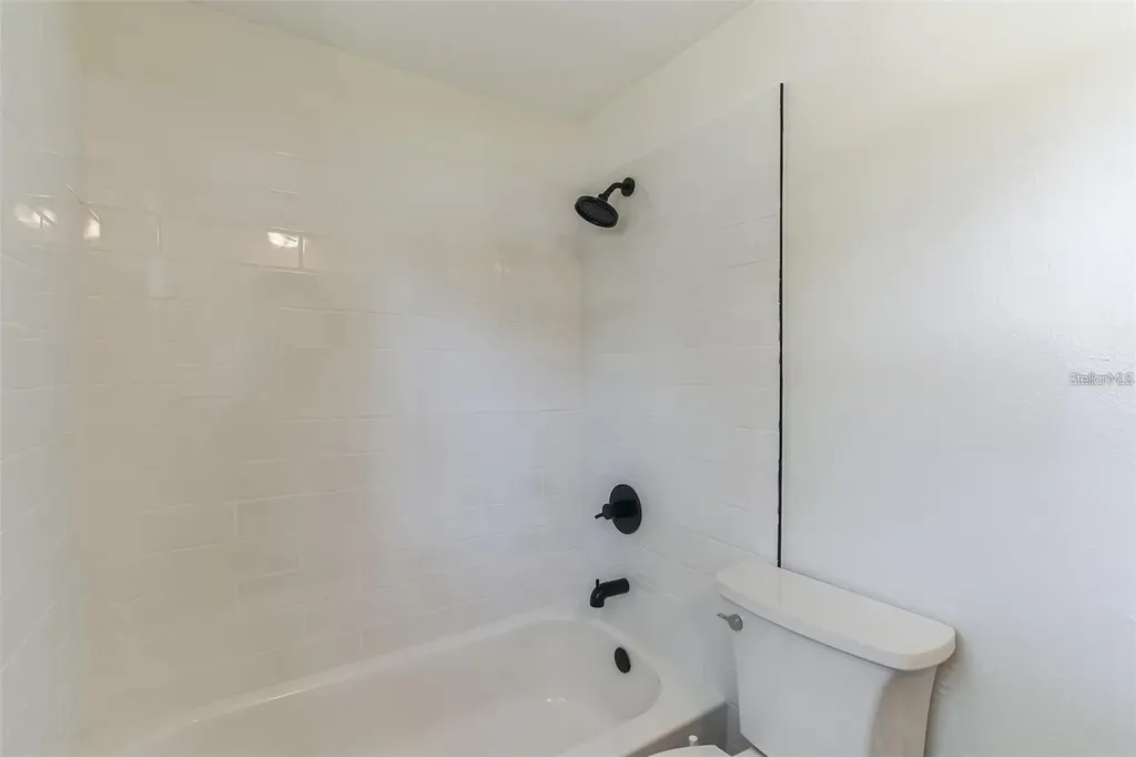 403 Pinewood Avenue Nokomis FL 34275