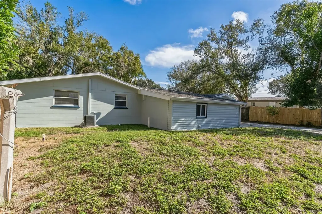 403 Pinewood Avenue Nokomis FL 34275