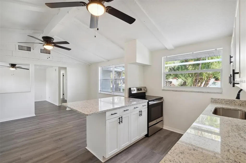 403 Pinewood Avenue Nokomis FL 34275