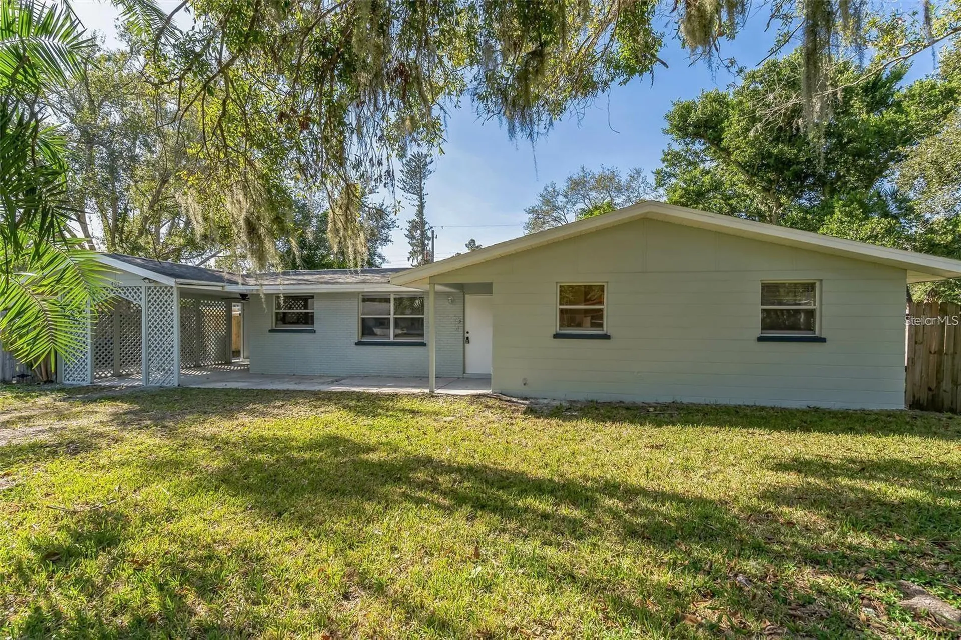 403 Pinewood Avenue Nokomis FL 34275