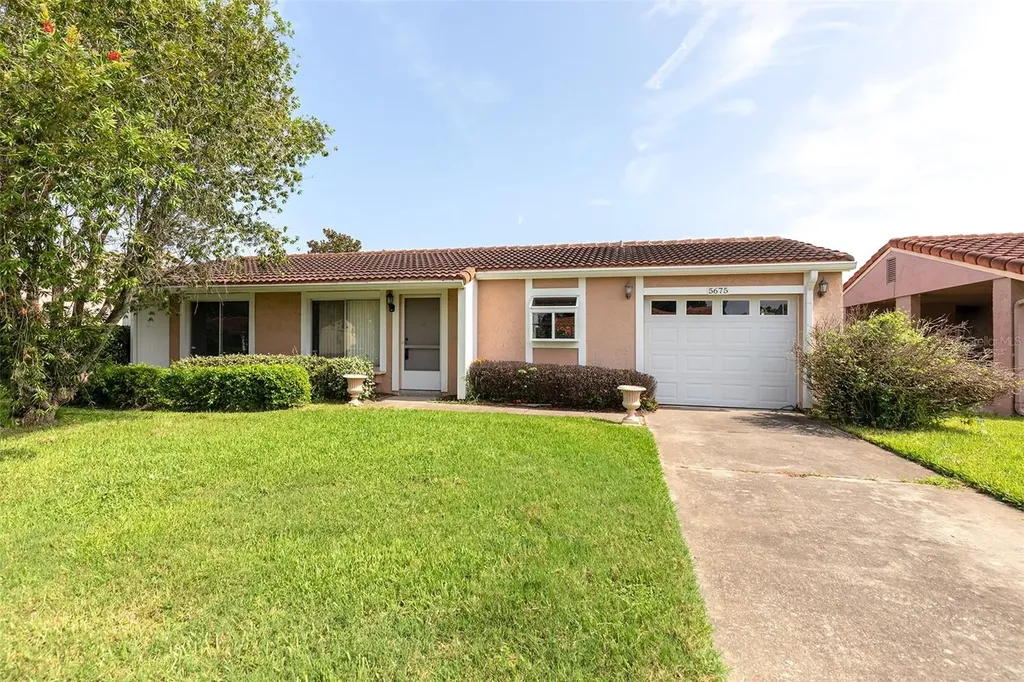 5675 Minaret Court Orlando FL 32821