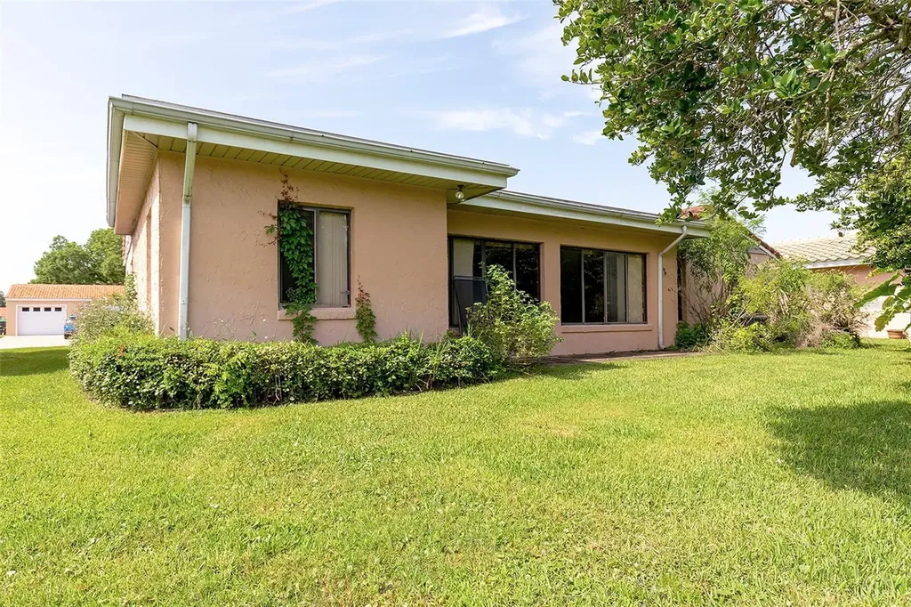 5675 Minaret Court Orlando FL 32821