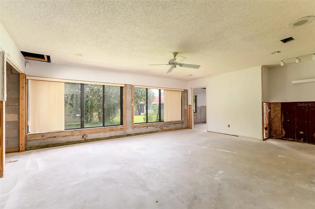 5675 Minaret Court Orlando FL 32821