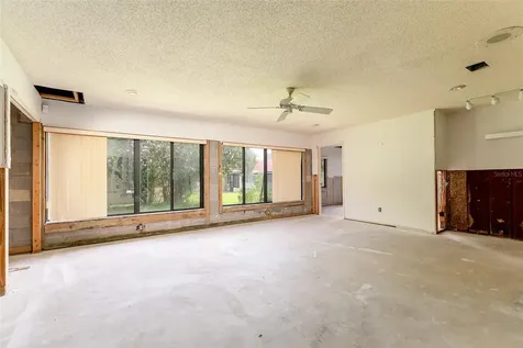 5675 Minaret Court Orlando FL 32821