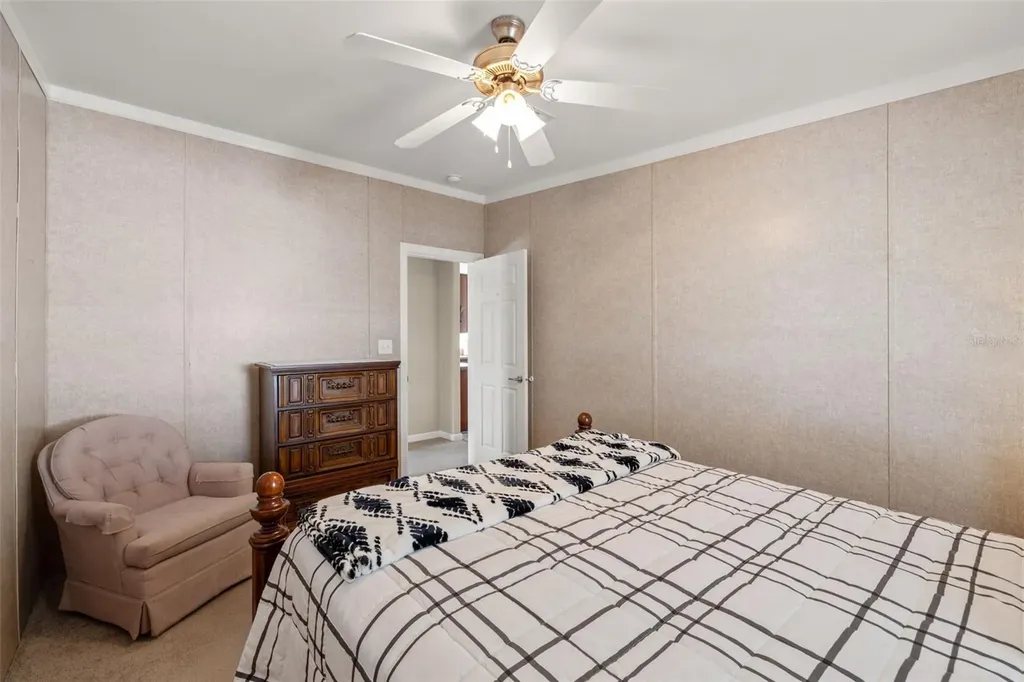82085 1st Avenue N Pinellas Park FL 33781