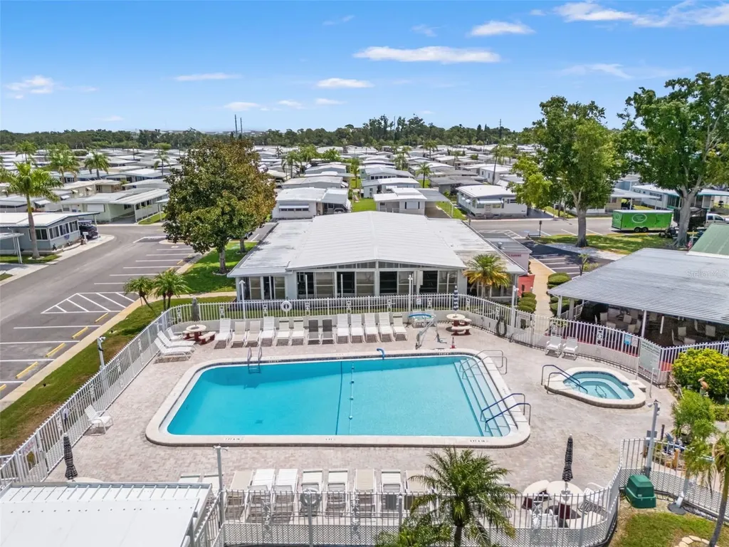 82085 1st Avenue N Pinellas Park FL 33781