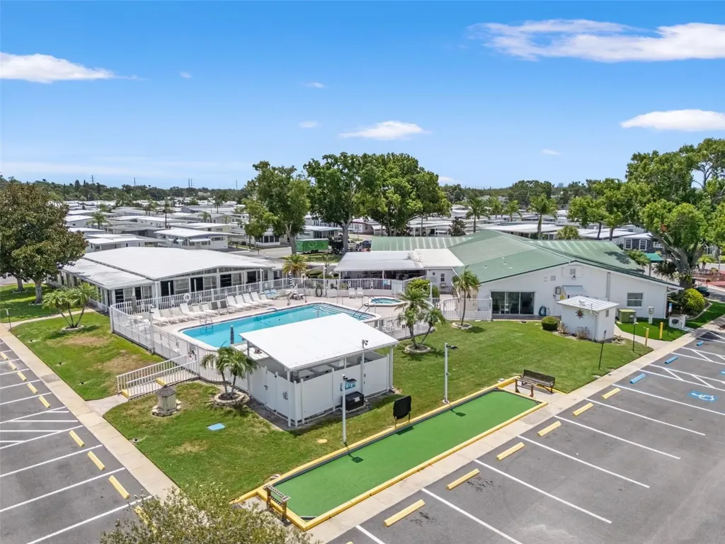 82085 1st Avenue N Pinellas Park FL 33781