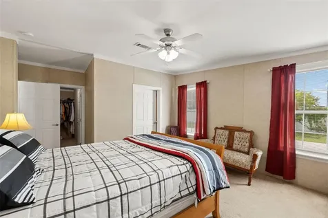 82085 1st Avenue N Pinellas Park FL 33781