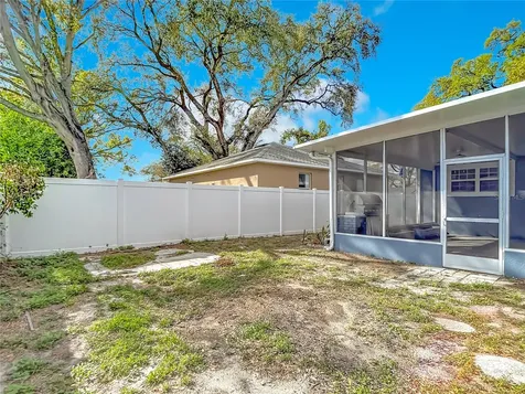 3002 W Arch Street Tampa FL 33607