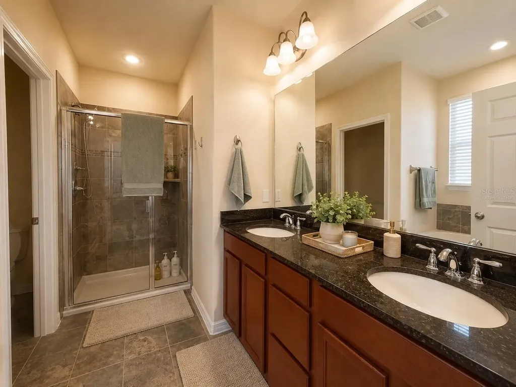 5169 Dove Tree Street Orlando FL 32811