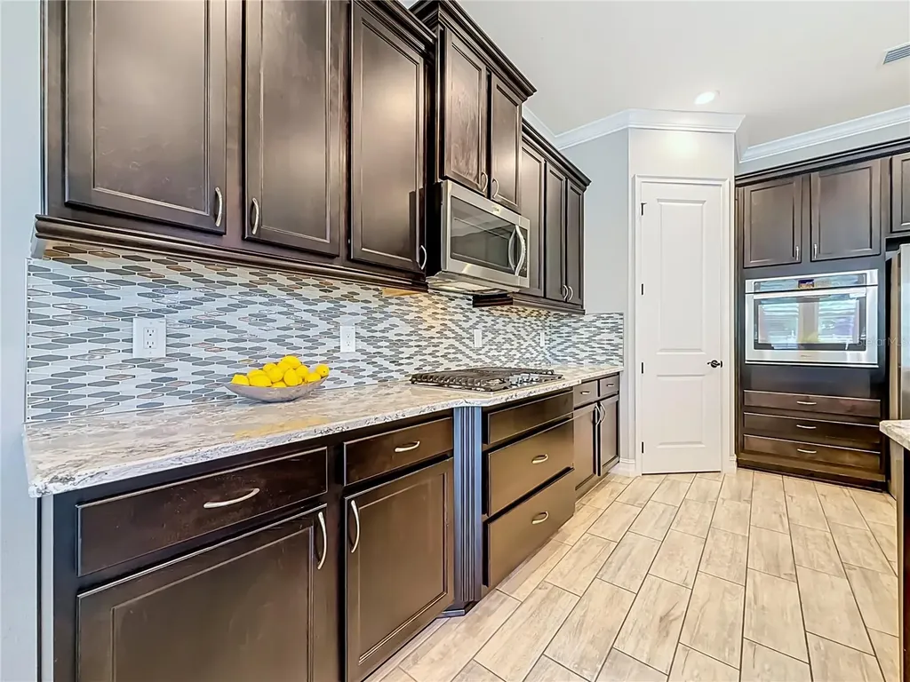 3504 Lands End Way Lutz FL 33548