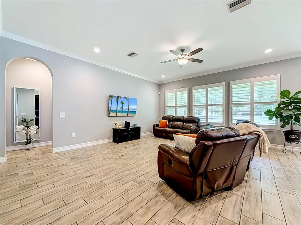 3504 Lands End Way Lutz FL 33548