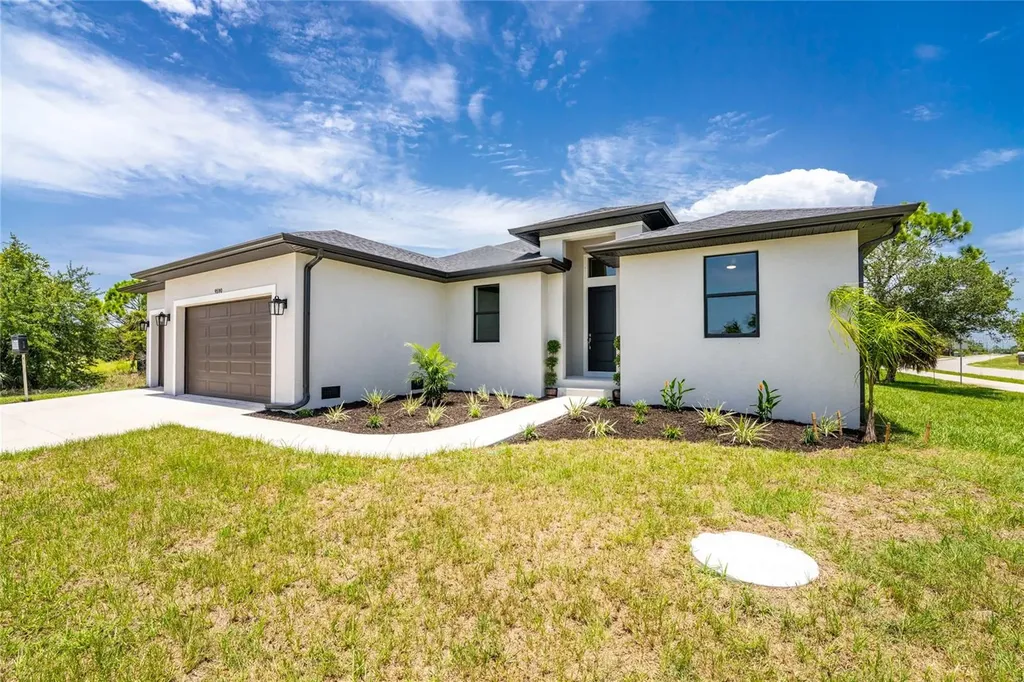 9590 Honeymoon Drive Port Charlotte FL 33981