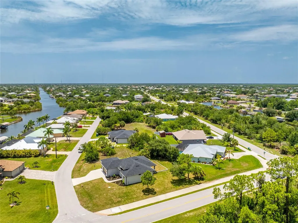 9590 Honeymoon Drive Port Charlotte FL 33981