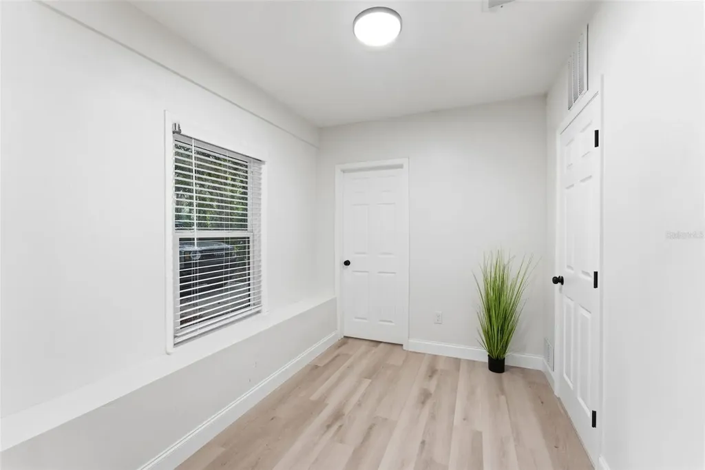 264 14th Street NW Largo FL 33770