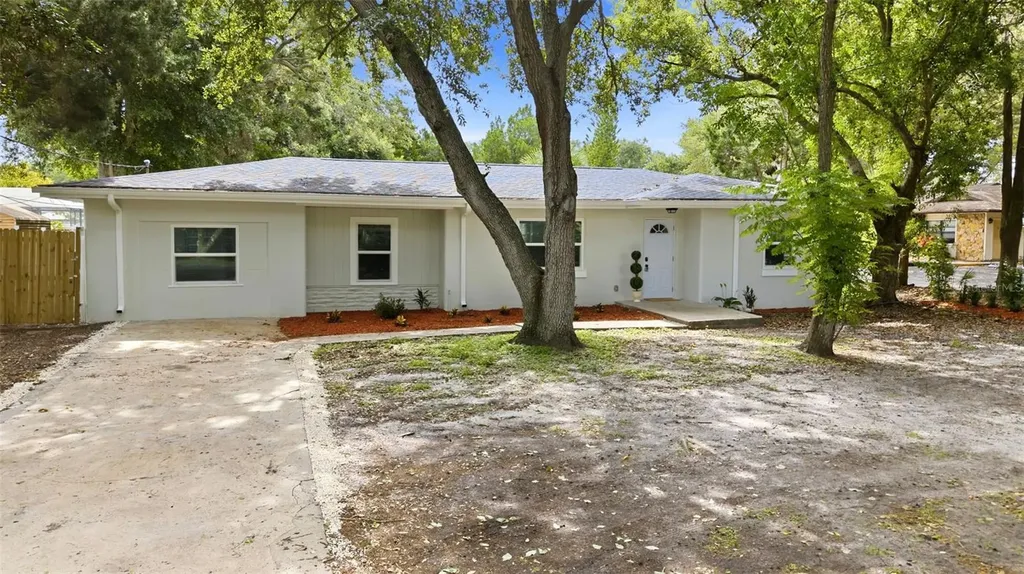 264 14th Street NW Largo FL 33770