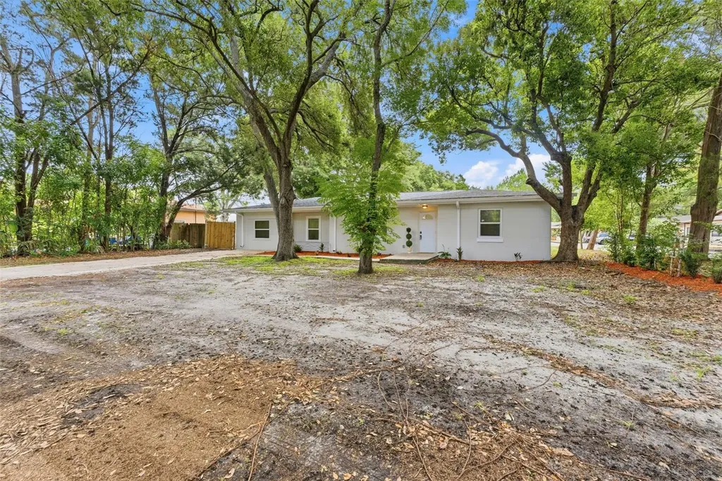 264 14th Street NW Largo FL 33770