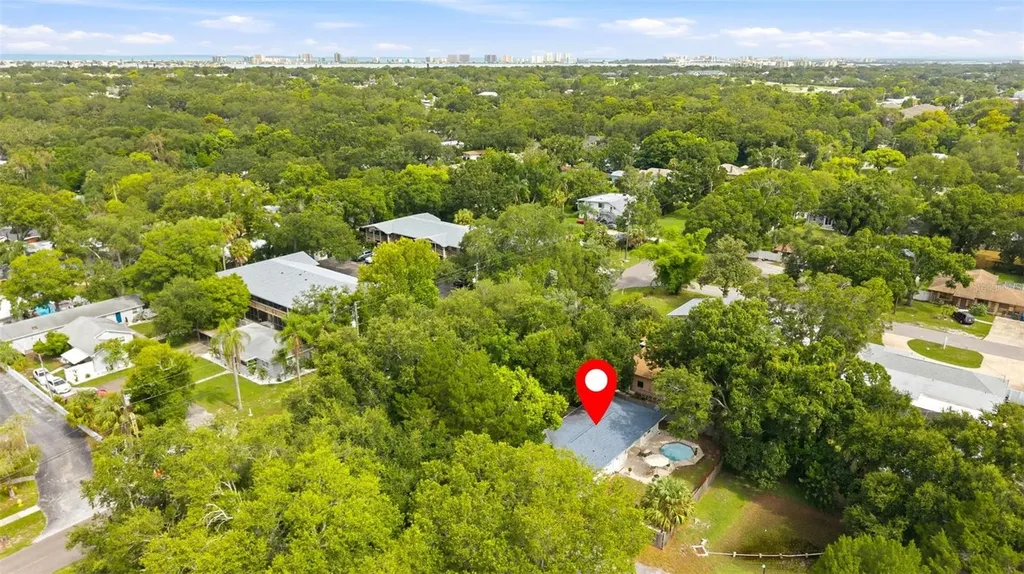 264 14th Street NW Largo FL 33770