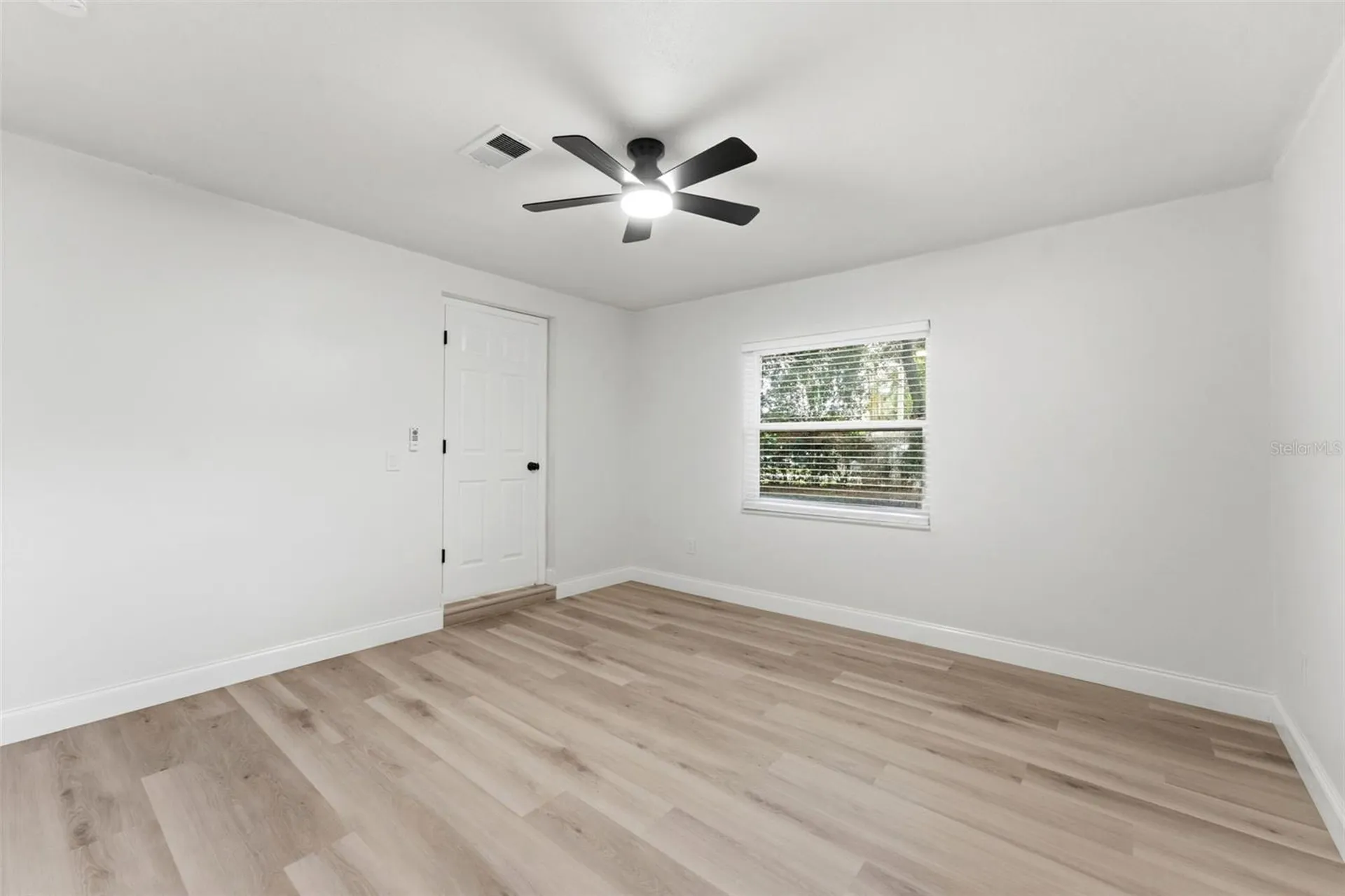 264 14th Street NW Largo FL 33770
