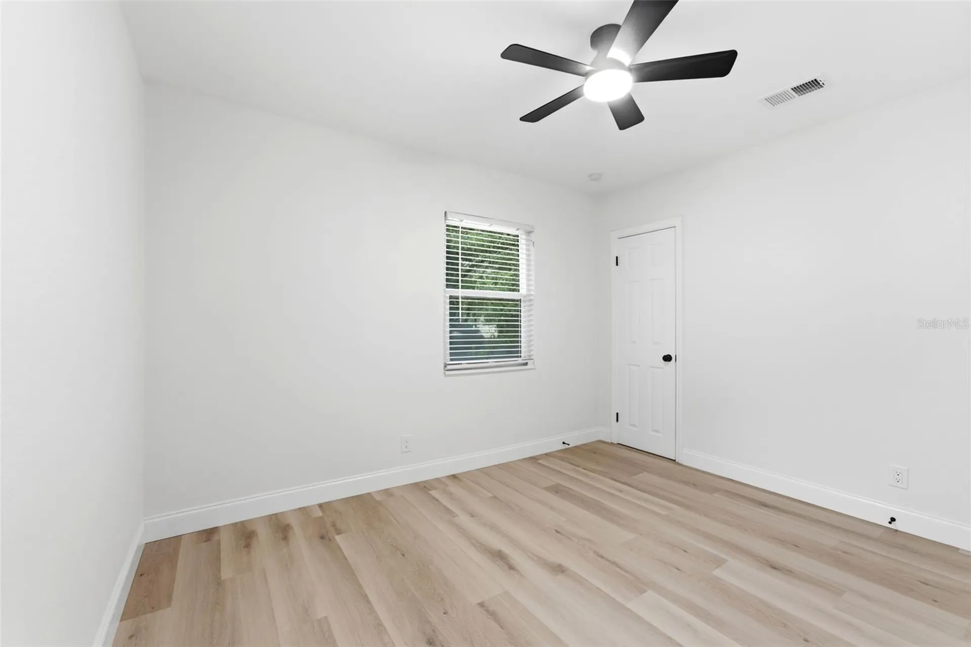 264 14th Street NW Largo FL 33770