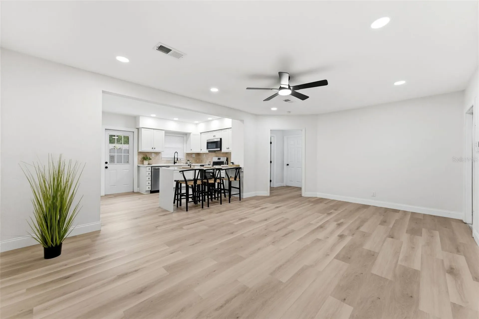 264 14th Street NW Largo FL 33770