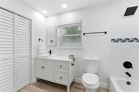 264 14th Street NW Largo FL 33770