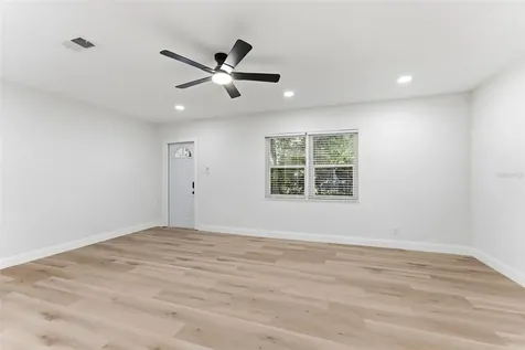 264 14th Street NW Largo FL 33770