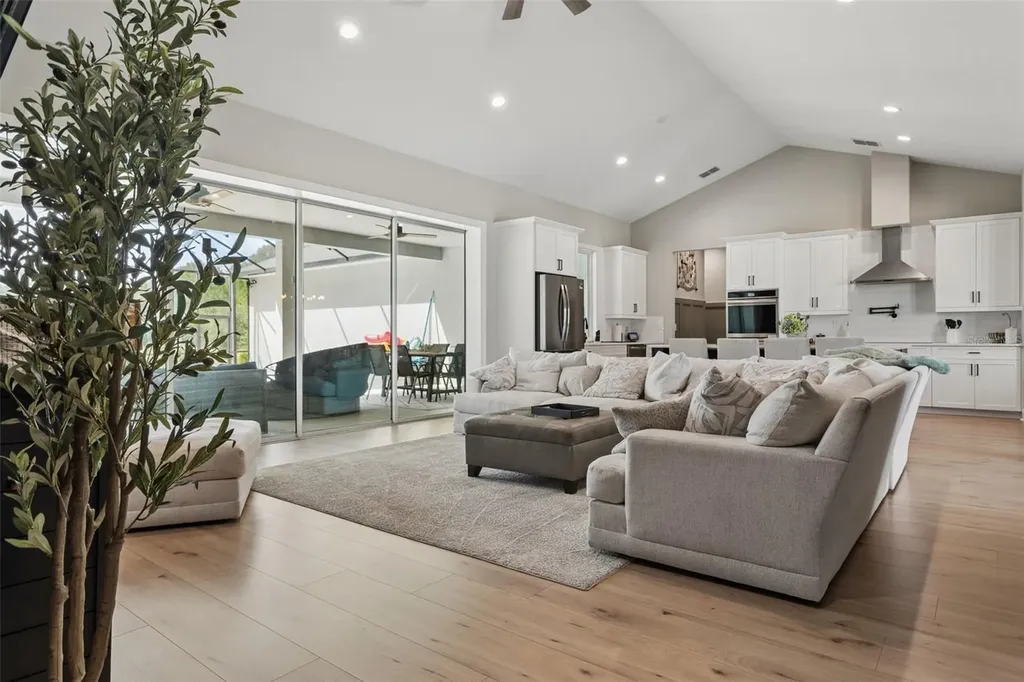 8408 Woodleaf Boulevard Wesley Chapel FL 33544