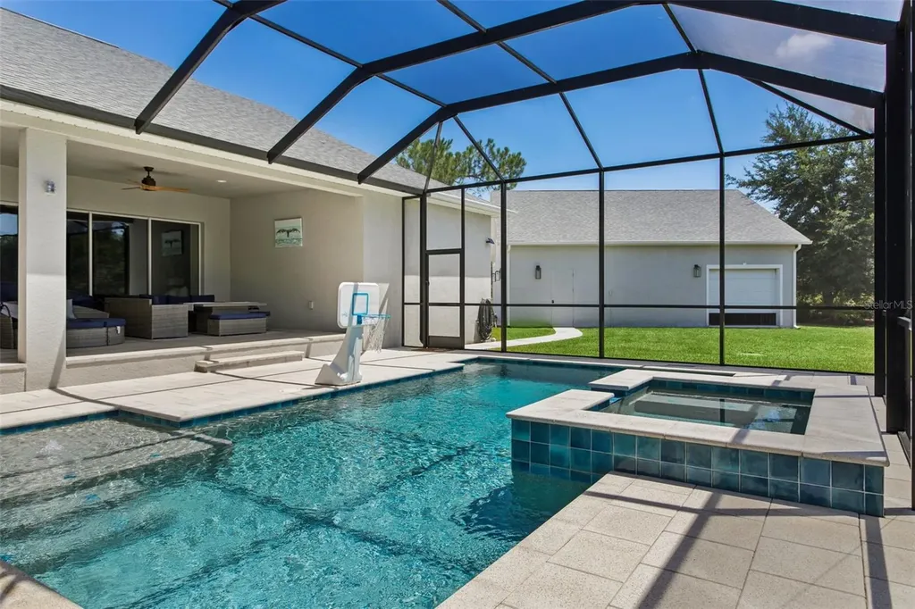 8408 Woodleaf Boulevard Wesley Chapel FL 33544