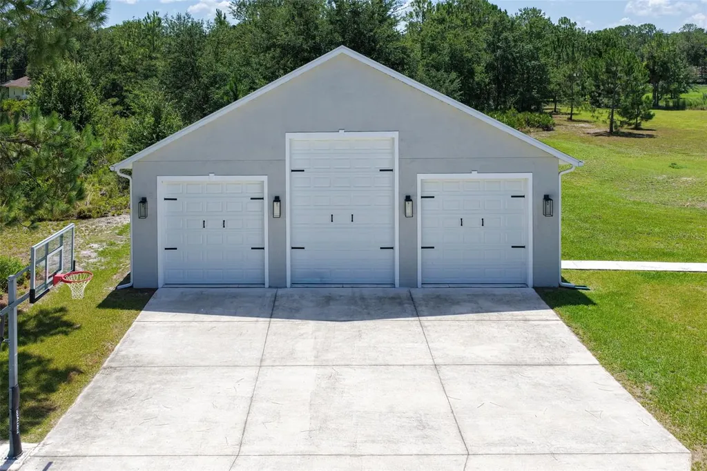 8408 Woodleaf Boulevard Wesley Chapel FL 33544