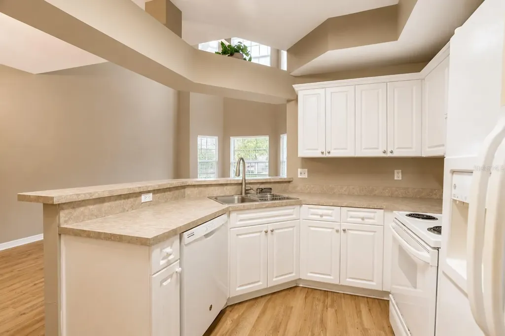 4946 NW 1st Place Gainesville FL 32607