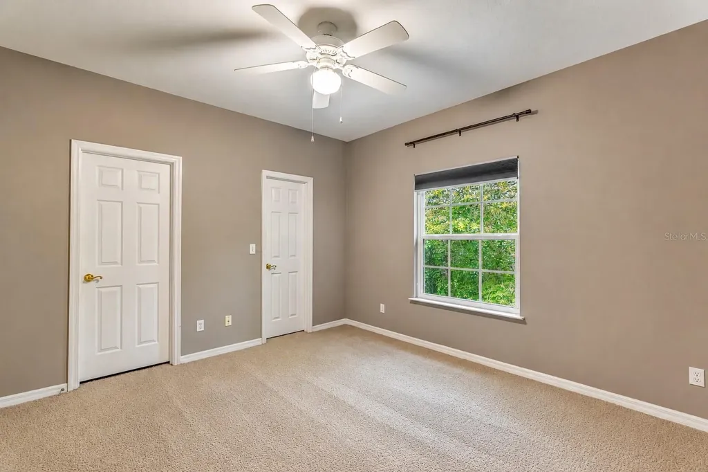 4946 NW 1st Place Gainesville FL 32607