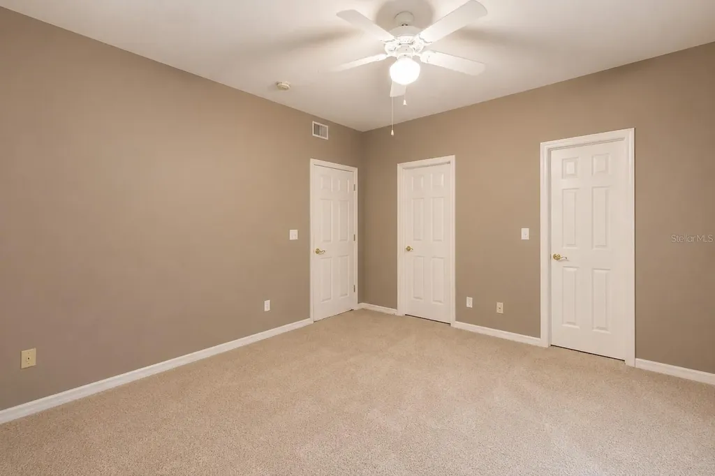 4946 NW 1st Place Gainesville FL 32607