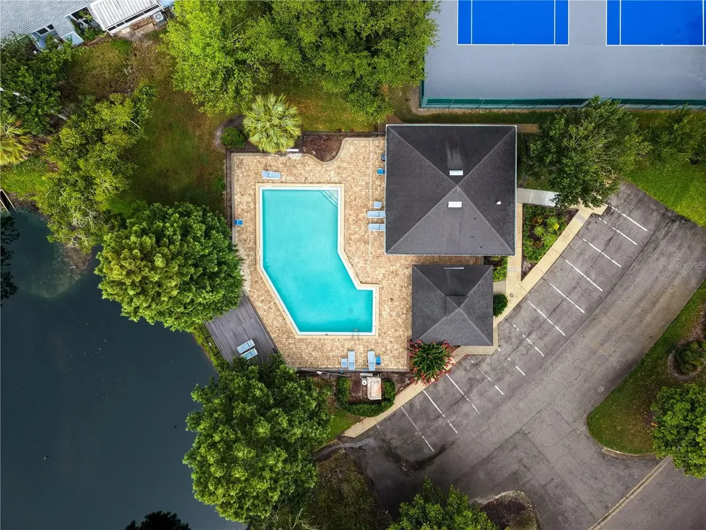 4946 NW 1st Place Gainesville FL 32607