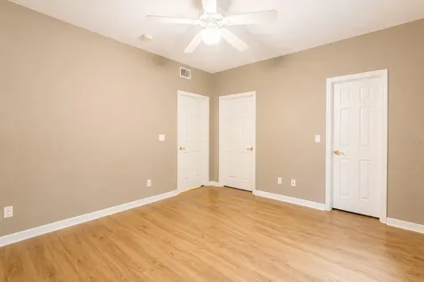 4946 NW 1st Place Gainesville FL 32607