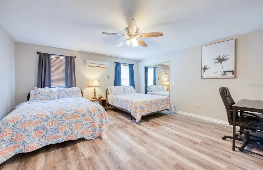 5213 97th Way N St Petersburg FL 33708