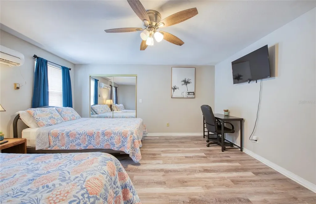 5213 97th Way N St Petersburg FL 33708