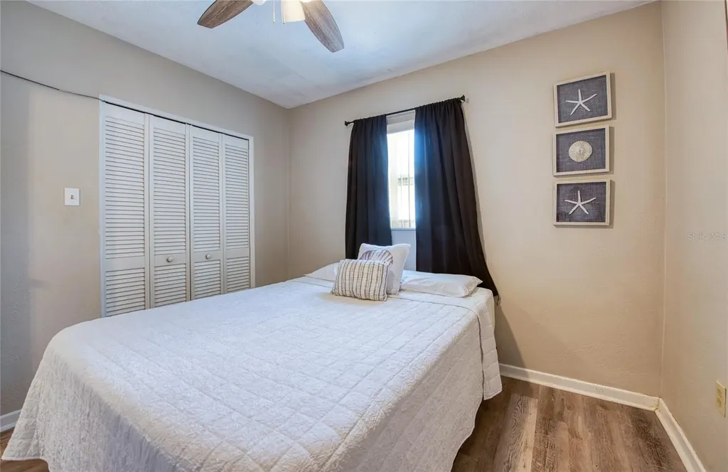 5213 97th Way N St Petersburg FL 33708