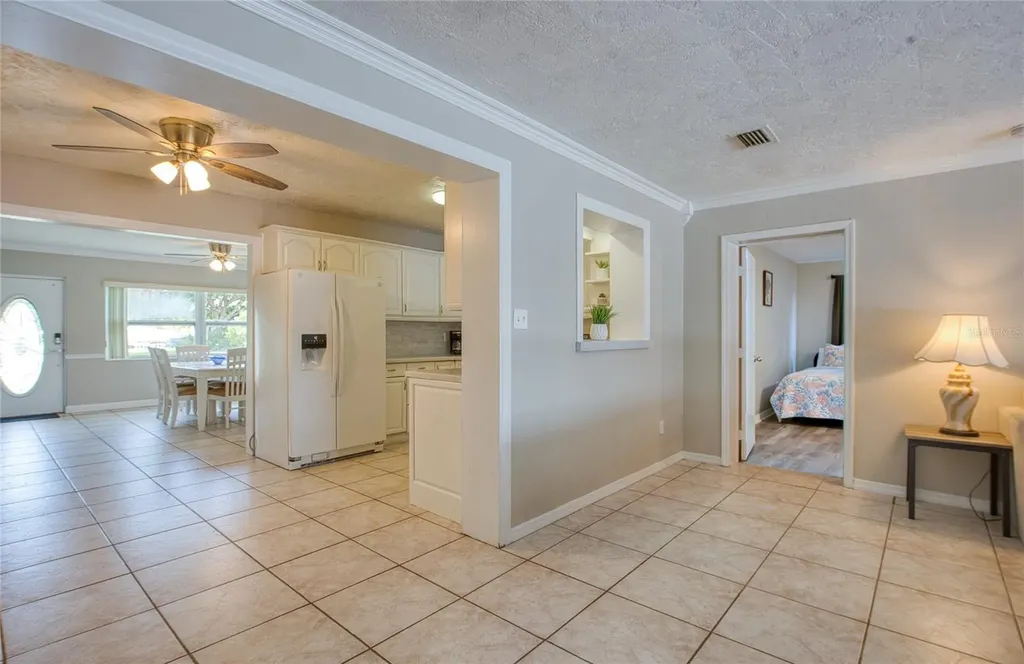 5213 97th Way N St Petersburg FL 33708