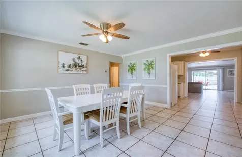 5213 97th Way N St Petersburg FL 33708